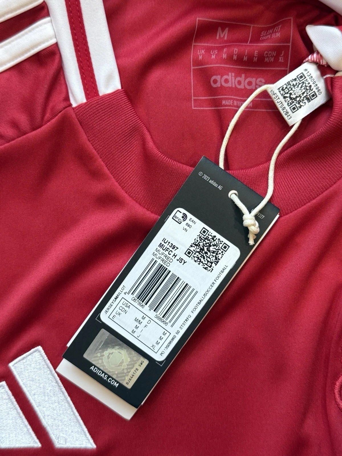 Manchester United Home Jersey #8 Bruno Fernandes Premier League 24/25 - Image 3